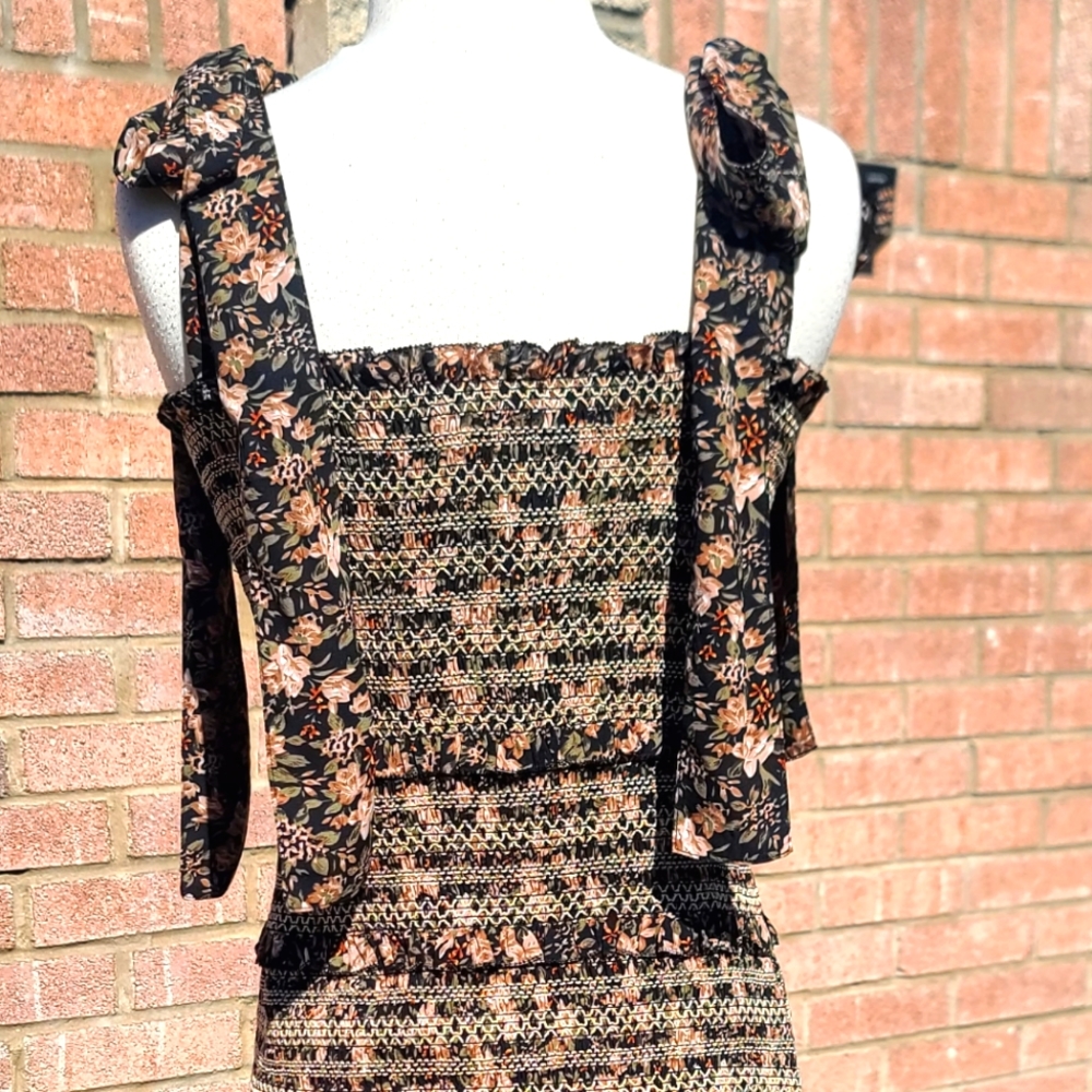 NWT Reset by Jane floral smocked tie dress - Picture 10 of 10